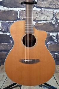 New B-Stock Breedlove Solo Concert Acoustic Electric Guitar