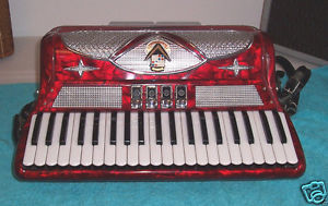 Red MENGHINI DUKE 120 bass MORBIDONI Made  Accordion 4 - 2 reg. Accordian VGCond