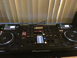 Pioneer CDJ 2000 with DJM 2000 -- Free Speakers and DJ table.