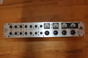 Behringer T1952 Tube Compressor