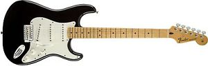 Fender Standard Stratocaster - Maple Neck - Black