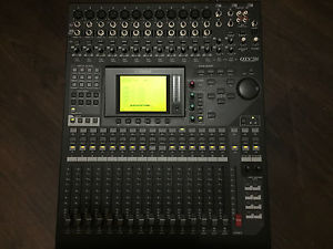 Yamaha 01V96i digital mixing console
