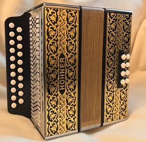 Akkordeon diatonisch Hohner WIENER Modell 2915 D/G  mit Trägern (Goldbrand)