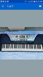 Yamaha PSR-340 Keyboard