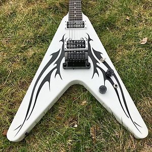 Gibson Flying V "Tribal" 2009 - #124 of 350 Limited Edition Made In USA Custom