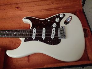 Fender Vintage Hot Rod 60s Strat Stratocaster Olympic White