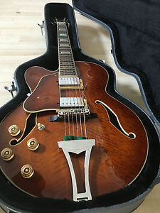 IBANEZ AF85L E Gitarre Vintage Jazz Gitarre im Koffer