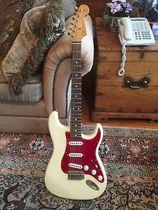 FENDER Stratocaster custom Relic