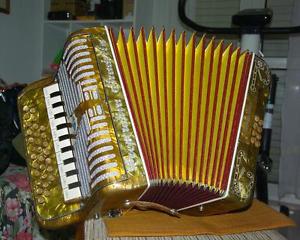 ORGANETTO COOPERATIVA STRADELLA 8 BASSI - PEZZO RARO ORIGINALISSIMO PARI A NUOVO