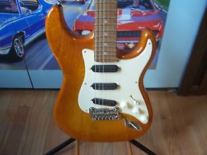USA G&L LEGACY SPECIAL ELECTRIC GUITAR NATURAL SWAMP ASH W/ HARDSHELL CASE-MINT