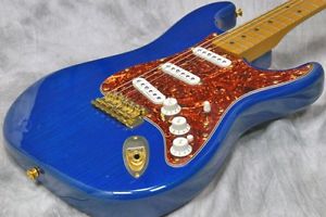 Fender Deluxe Player Strat Sapphire Blue Transparent Electric Guitar