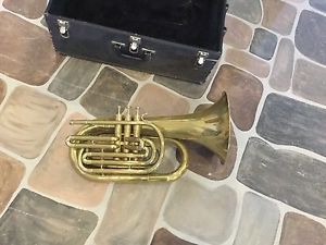 BACH MARCHING BARITONE // UNUSUAL LOOK // NICE // SPARKLY //