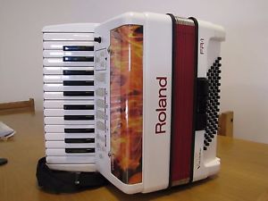USED !!! ROLAND   V-ACCORDION FR-1