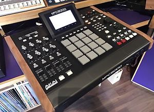 AKAI MPC 5000 Fully Loaded 80GB Hard-drive 1000 2000 500 4000 maxed out Memory