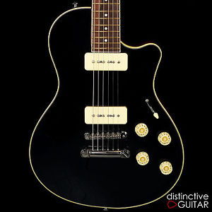 CP THORNTON CHUCK THORNTON CONTOURED LEGEND SPECIAL GUITAR IN GLOSS BLACK FINISH