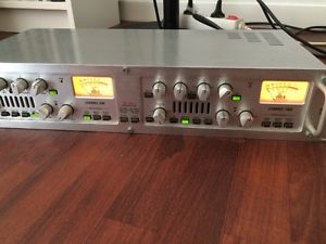 DBX 586 Dual Channel Microphone Preamp