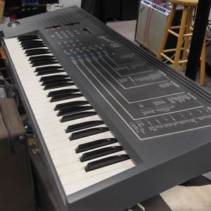 EMU EMAX 1 SE Sampling Keyboard synth. Analog filters e-mu w/over 60 sound disks
