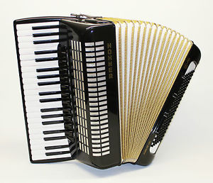 AKKORDEON HOHNER Jubilee 120, schöner Zustand, mit 3 Jahren Gewährleistung!