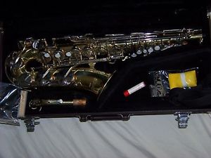 YAMAHA YAS-23 ALTO SAXOPHONE w.New Mpiece, Neckstrap &reed- EXCELLENT CONDITION*