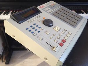 Lot Akai Mpc 2000 xl + Akai X7000 12bit ( sp1200 style ) vintage sampler