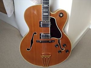 Gibson Byrdland 1984 Superb Professional Players Guitar. Outstanding Example.