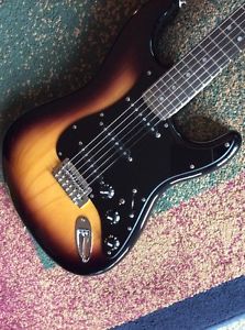2016 Fender Deluxe Stratocaster 2 Tone Rosewood Upgrades