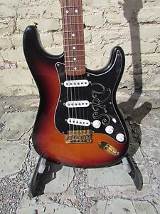 2002 Fender Stratocaster Stevie Ray Vaughan model electric guitar NON ORIGIN CAS