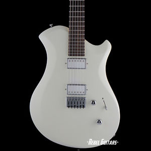 Preowned Relish Snow Mary Wood Frame Electric Guitar in White