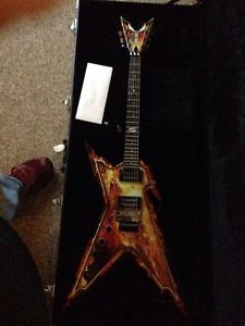 Lefty Dean Razorback Explosion Guitar With Hard She'll Case.