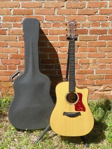 Pre-Owned Taylor 710ce Rosewood/Spruce Dreadnought Ac/El Guitar w Case