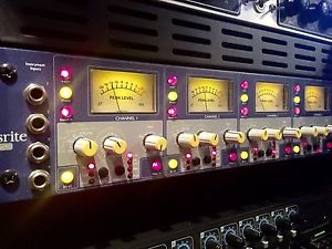 Focusrite ISA 428. Original version with sweet VU meters. See description!