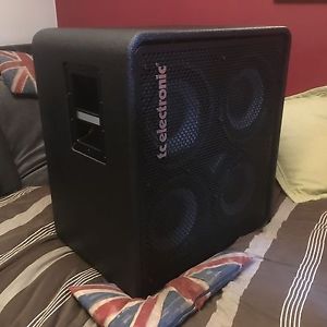 T C ELECTRONIC RS410 BASS CAB ONLY USED ONCE IMMACULATE NEVER LEFT THE HOUSE