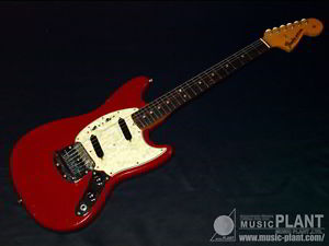 Fender Mustang 1966 Used  w/ Hard case