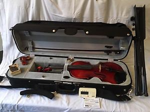 Violin: 4/4 Andreas Eastman 305 Violin with case, bow and music stand