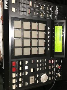 Akai MPC 2500