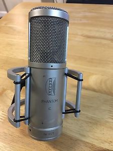 Brauner Phantom C condenser microphone