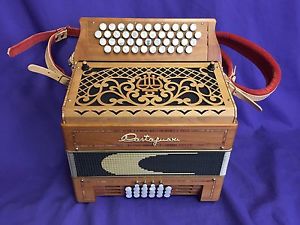 NEW  CASTAGNARE HANDRY 18/4- ACCORDION HAND MADE REEDS+STEREO SENNHEISER PK-UPS