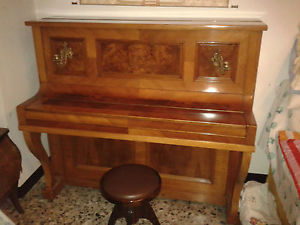 Prestigioso pianoforte verticale Glass Heilbronn altezza 130cm