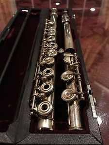 Yamaha 674H/LPGP Professional Flute Solid Silver w/ Gold Plated EC Lip Plate