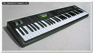 korg x5 con ediciones para musica latina trompetas, sax, pianos, trombones etc.