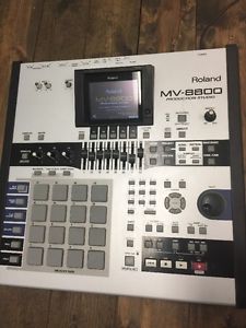 Roland MV-8800 Production Studio (522)