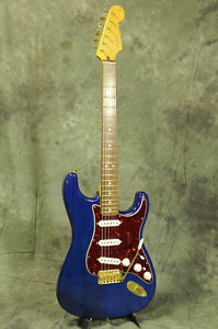 Fender Deluxe Players Stratocaster Sapphire Blue Transparent 2006 E-Guitar