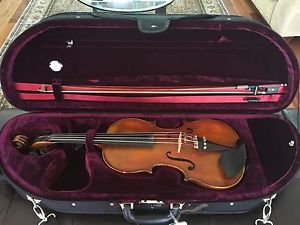 Advanced Level Viola 15.5" with case (built in hygrometer)