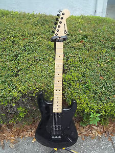 Charvel So. Cal. Electric Guitar w/Seymour Duncans, Floyd Rose, Hard Case ~WOW~
