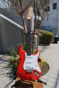 FREEDOM S.O.ST.M/R AL3P.FRD  ST Type Red 2010 E-Guitar Free Shipping