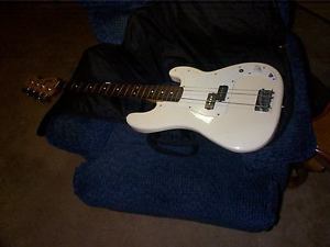 Fender Precision Bass Made in Me