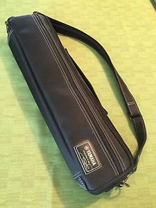 Yamaha 587 professional flute with sterling silver head joint, b foot, open hole