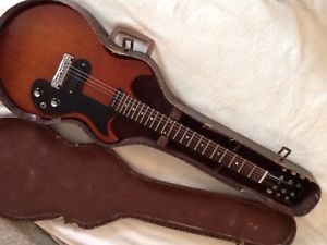 Gibson 1965 Vintage Melody Maker Guitar w/original case! Great little player!
