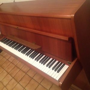 A.grand Klavier - Preisvorschläge Bitte Senden .