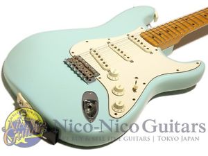 FENDER 1998 YNGWIE MALMSTEEN STRATOCASTER DAPHNE BLUE Used Electric Guitar F/S